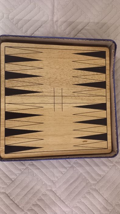 Продам настольные игры.