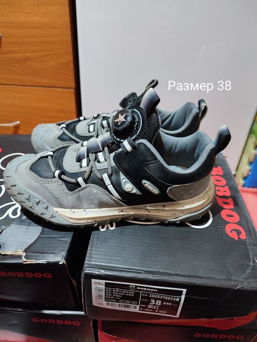 Обувь детская (сапоги ,кроссовки)