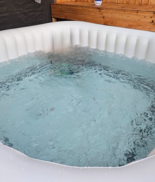 Jacuzzi gonflabil 4-6 persoane