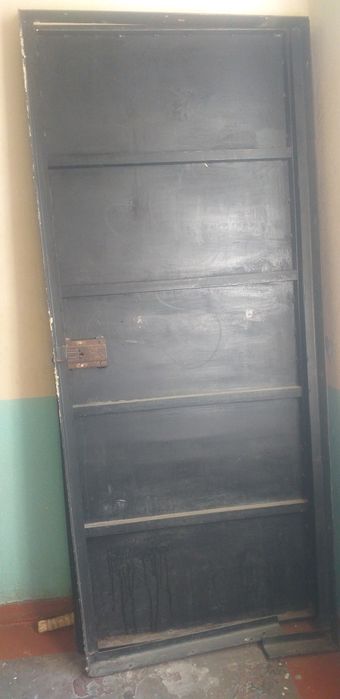 Eshik sotiladi temirli