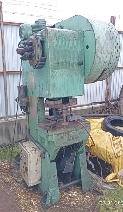 Ексцентър преси 25,63,100 работещи и на части;пресножици;радиално-пробивни машини;абкант;чук 250;тръбоогъваща машина;хидравлични преси;мостови кранове