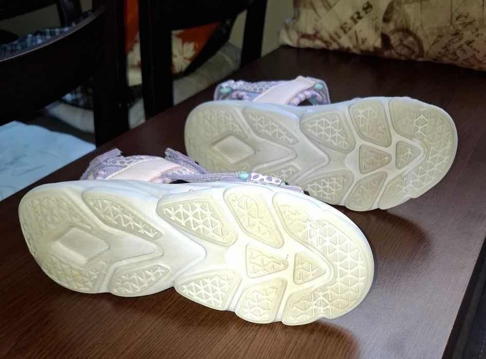 Светещи сандали+ подарък найк