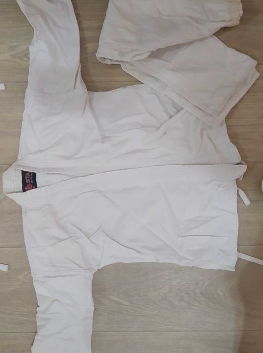 Кимоно, шлемы Everlast