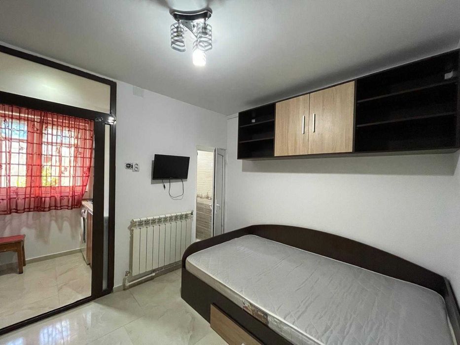Proprietar închiriez garsonieră sector 5