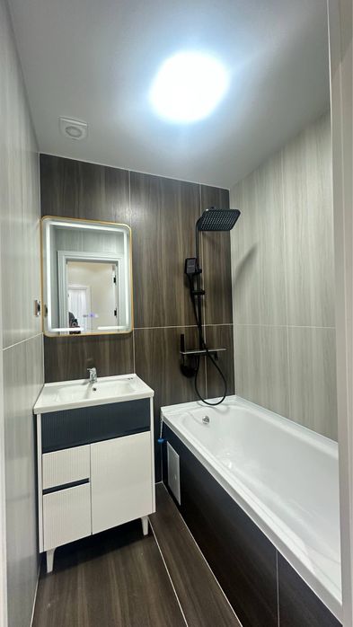 3 хонали 3-қаватда 92кв.м². Евро.р, жихозлари колади Ор: Крытый рынок