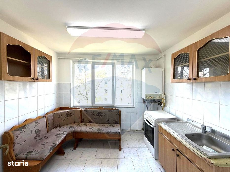 Apartament 3 camere decomandat – Zona Orizont, Strada Castanilor