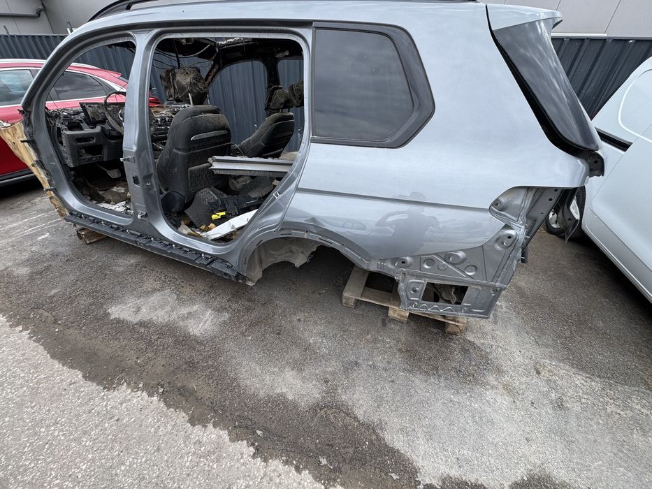 BMW X7 4.0d части