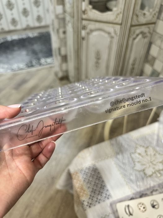 Поликарбонатная форма для конфет