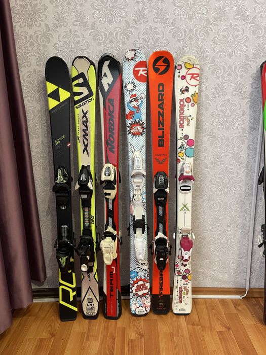 Skiuri copii adulti skiuri incepatori intermediari