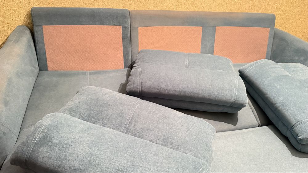 Продам диван угловой