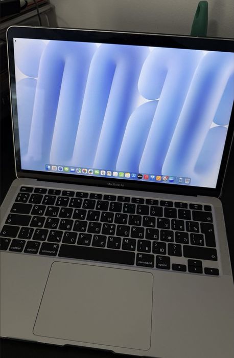 Срочно продам Macbook air 13 M1