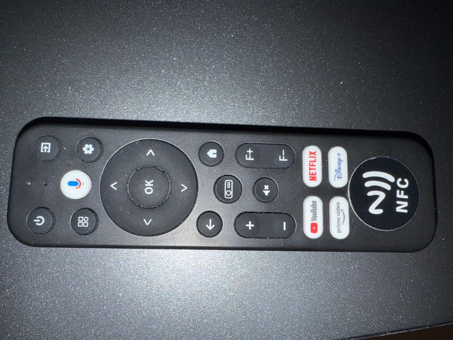 Уникален смарт проектор за домашно кино +  100инча екран с наночастици