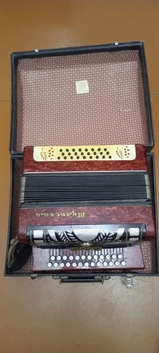 Гармонь с регистрами продам