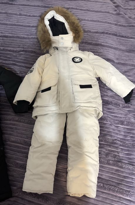 Продам 2 зимних комбинезона , 92-98
