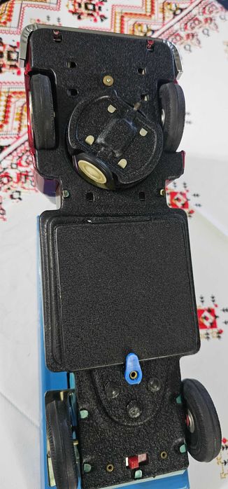 jucarie masina chinezeasca basculanta