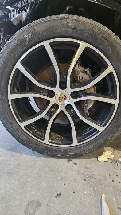 roti Porsche cayenne