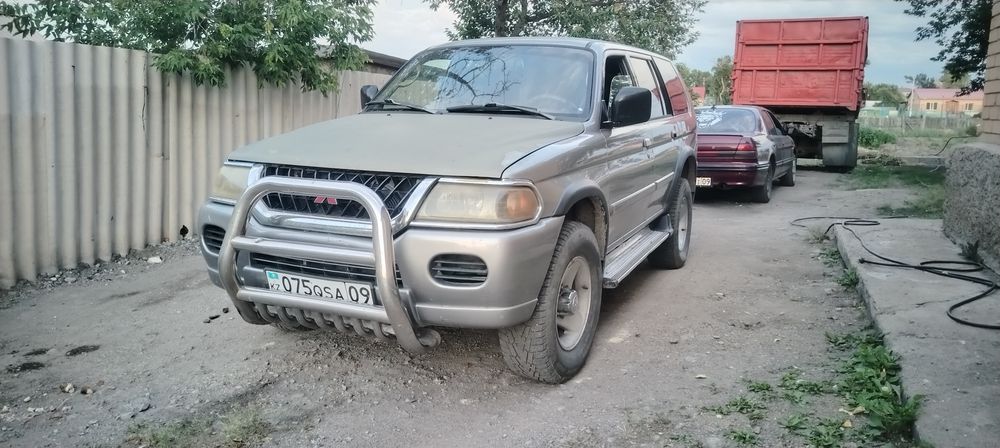Продам монтеро спорт
