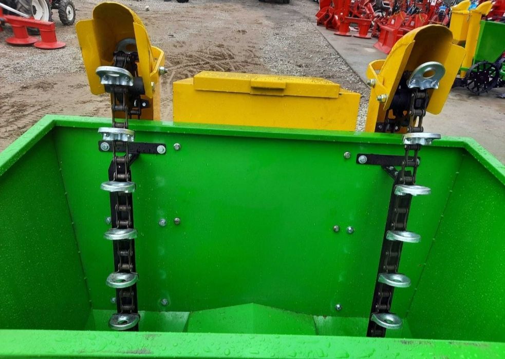 Masina de pus cartofi 2 randuri+fertilizator