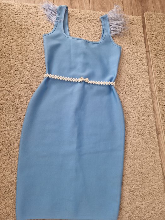 Vand rochie bandage albastru folosit dar un stare fb narime M