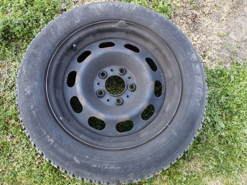 Метални джанти 4броя BMW оригинални 5х120 16 инча със зимни гуми.