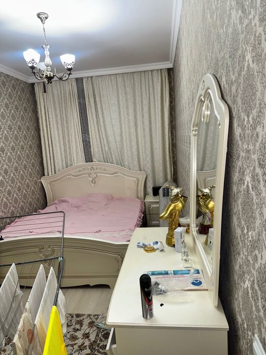 Продам спальный гарнитур