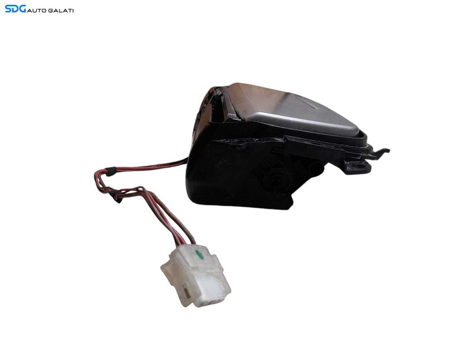 Scrumiera BMW Seria 1 E81 E87 2004 - 2011 Cod 7078571 7129555 E8X51167078571 E9X51167129555 [N0980]