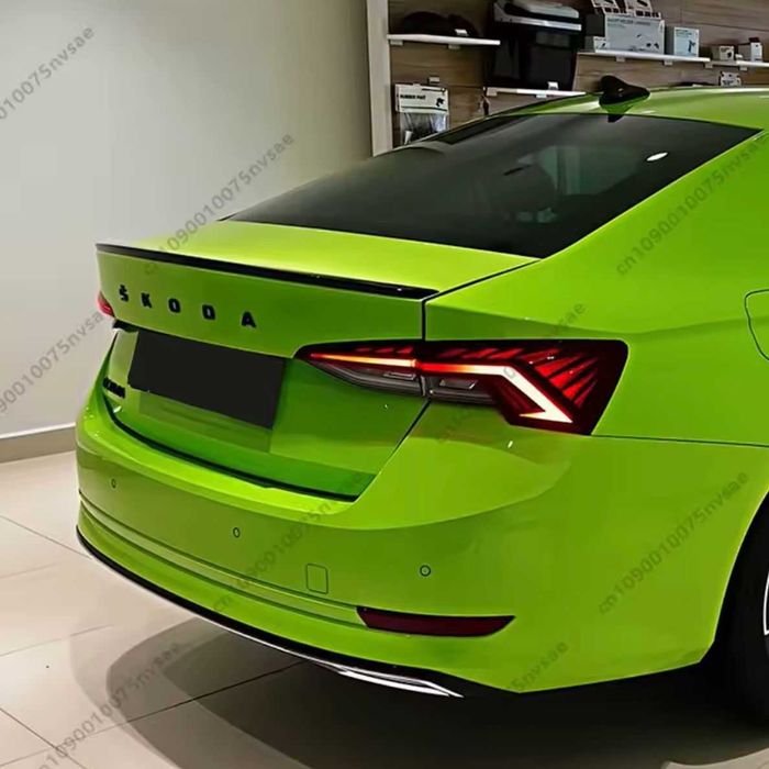 Eleron Portbagaj compatibil cu Skoda Octavia 4 IV 2021-, Negru lucios