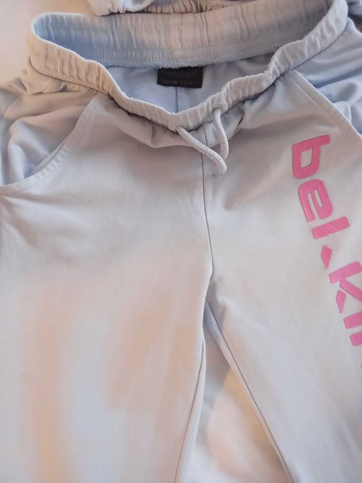 Екипи за момиче 7-8 г., 128 см. -5 евро.