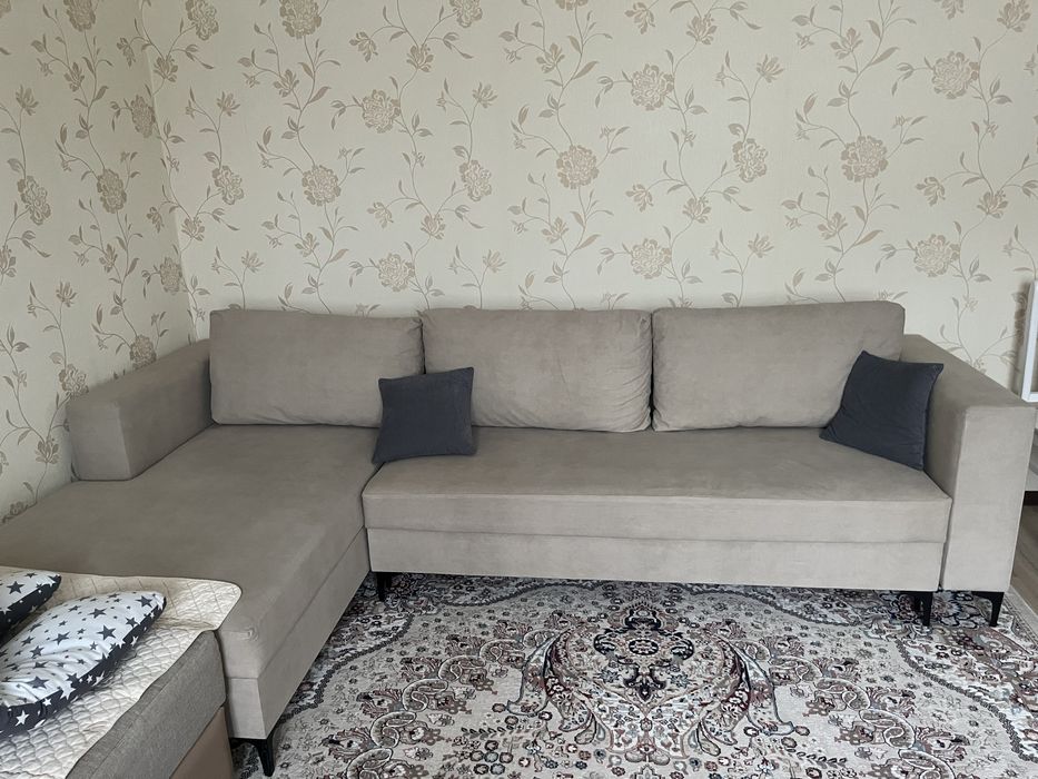 Продам диван в хорошем состояние
