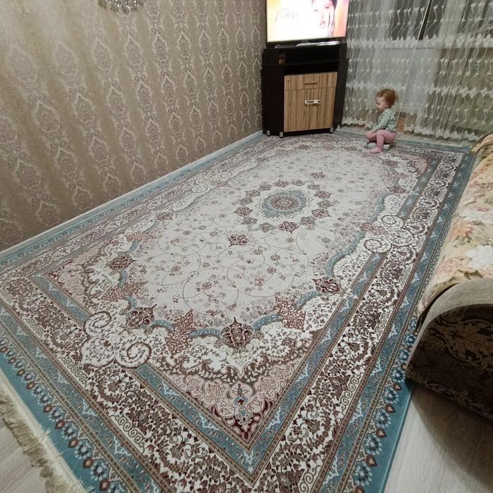 Красивый ковер 2,5 на 4