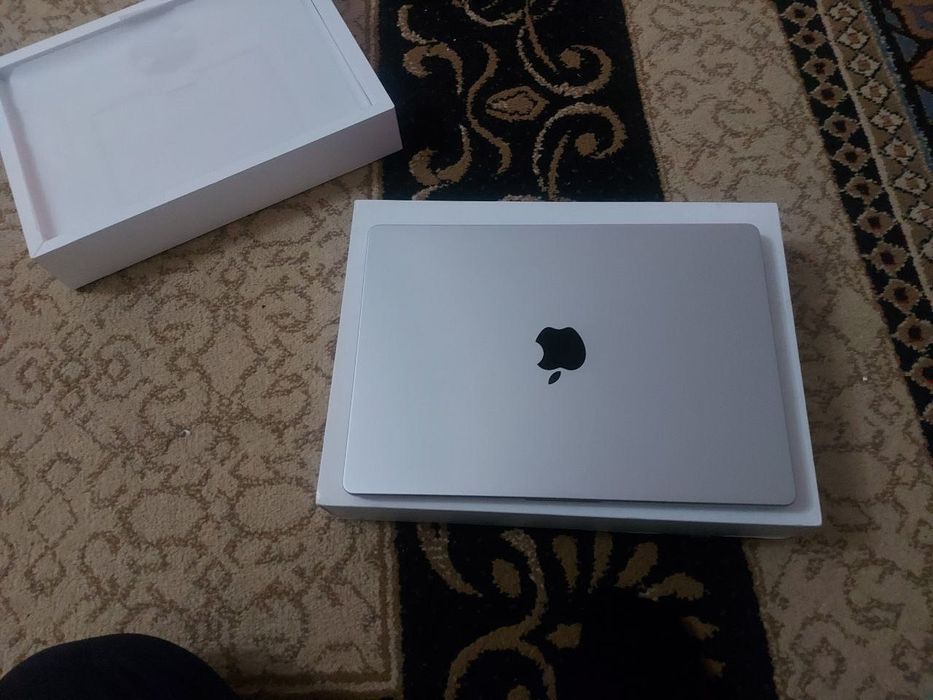 MacBook Pro M3 Pro 14 inch