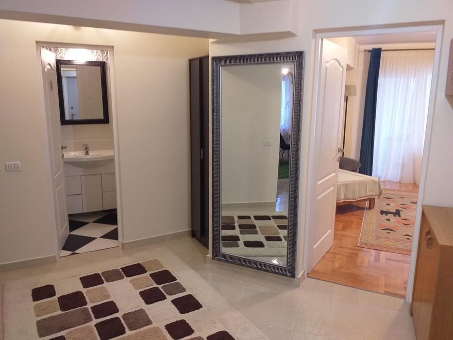 Închiriez apartament 3 camere decomandat și mobilat George Enescu-Suceava