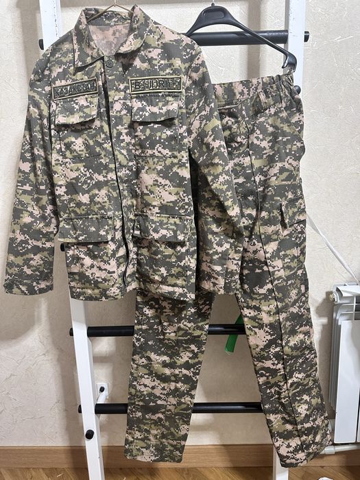 Срочно продается комплект для военный кафедры.