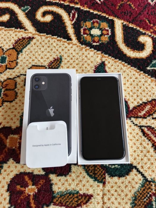 Айфон 11 /  64 .