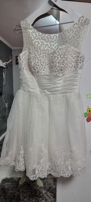 Rochie alba de ocazie