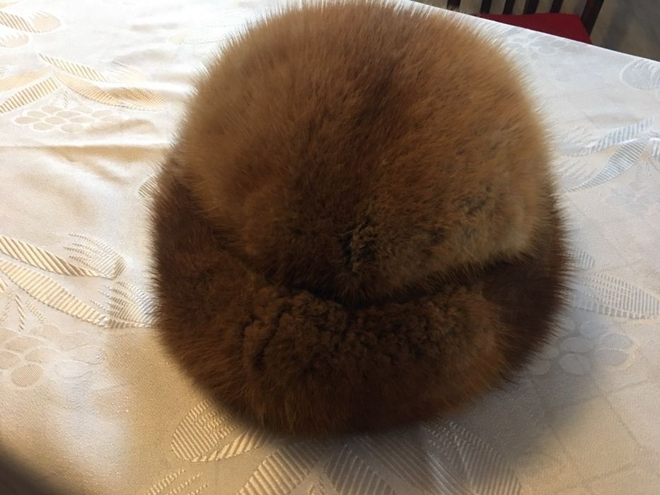 Vand caciuli de blana nutrie vidra