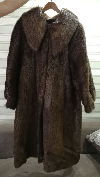 Продам нутриевую шубу