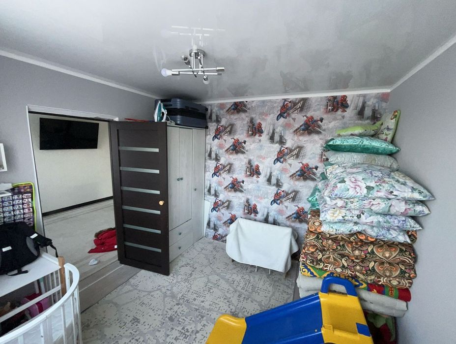 Продам 4-х комнатнаю квартиру