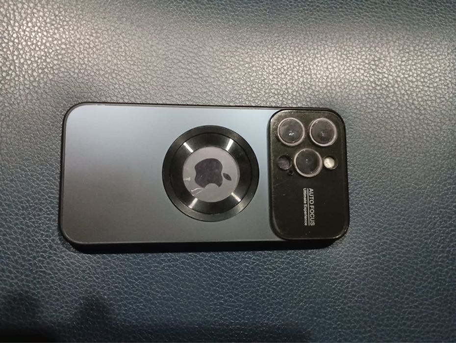 Vând iPhone 14 Pro Max functional, defecte estetice citeste descrierea