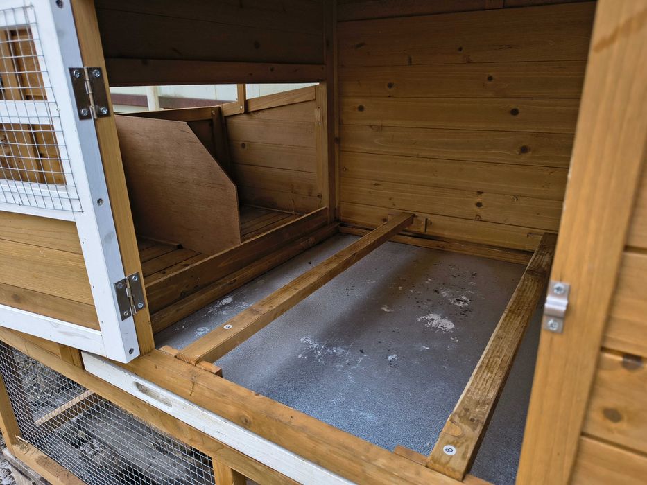 Coteț pentru găini