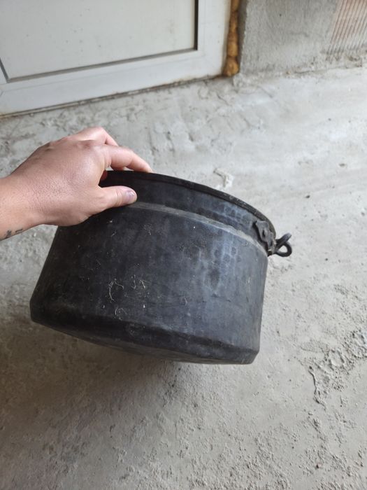 Ceaun cupru! Este ținut in pod de câțiva ani!