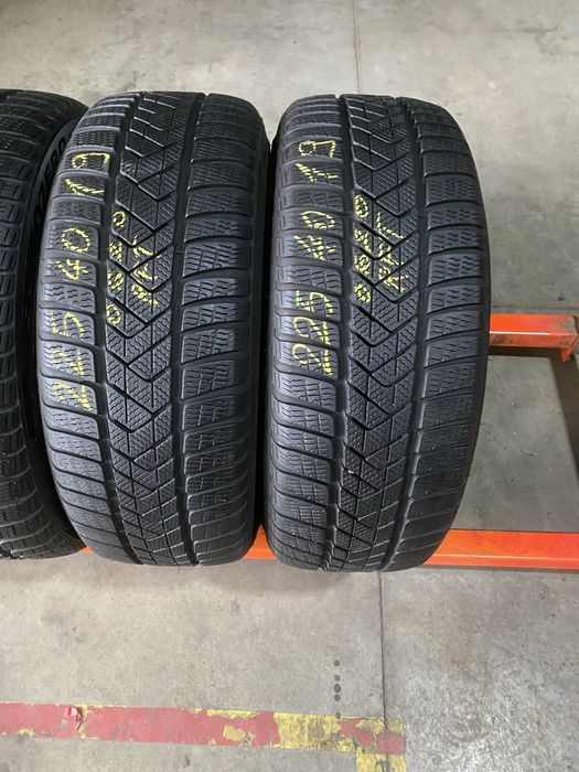 Anvelope iarna 225/40/19 Pirelli Sottozero 3 RFT 225 40 19 R19