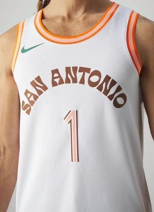 Оригинален Nike NBA екип San Antonio Spurs – Victor Wembanyama #1 – НОВ с етикет (размер L)