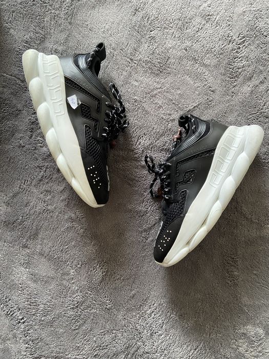 Versace chain reaction