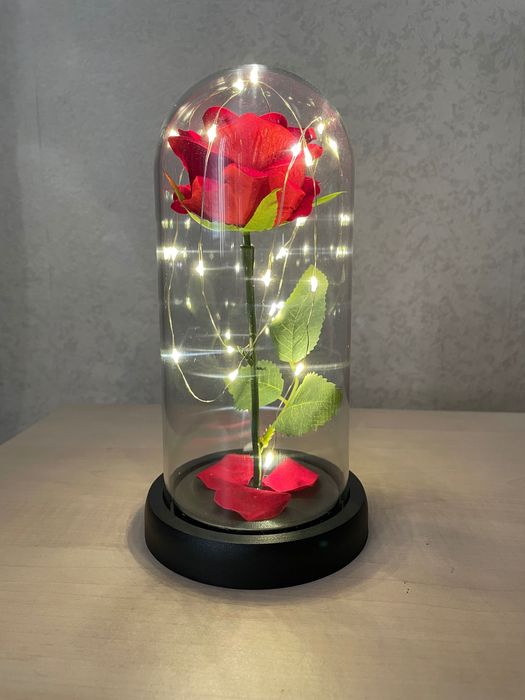 Вечнa роза с LED светлини