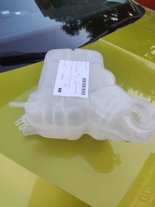 Разширителен съд ,казанче Zafira C Astra J