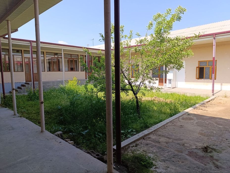 Uy sotiladi 6.7 sotix yer narxida 6xona+oshxona