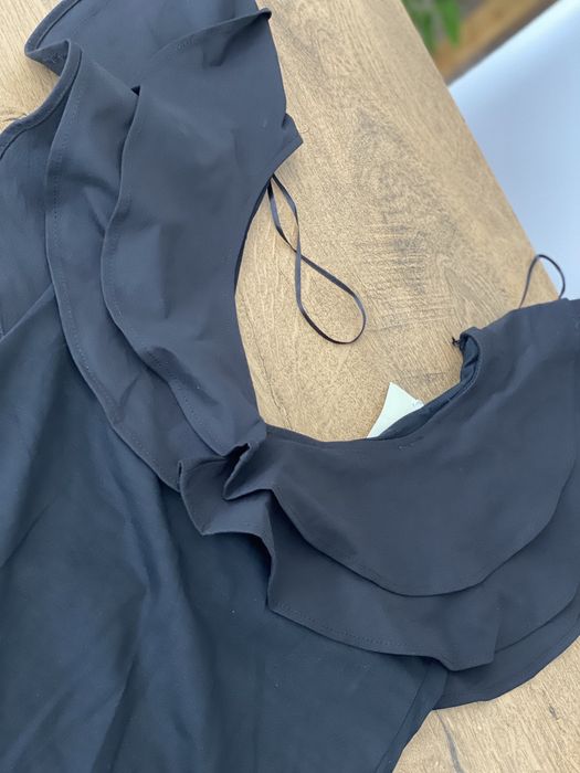 Дамско боди с вълнообразни акценти