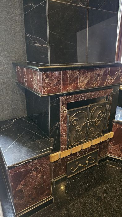 Камин из натурального мрамора