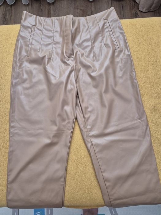 Vand pantaloni office marimea M / 38